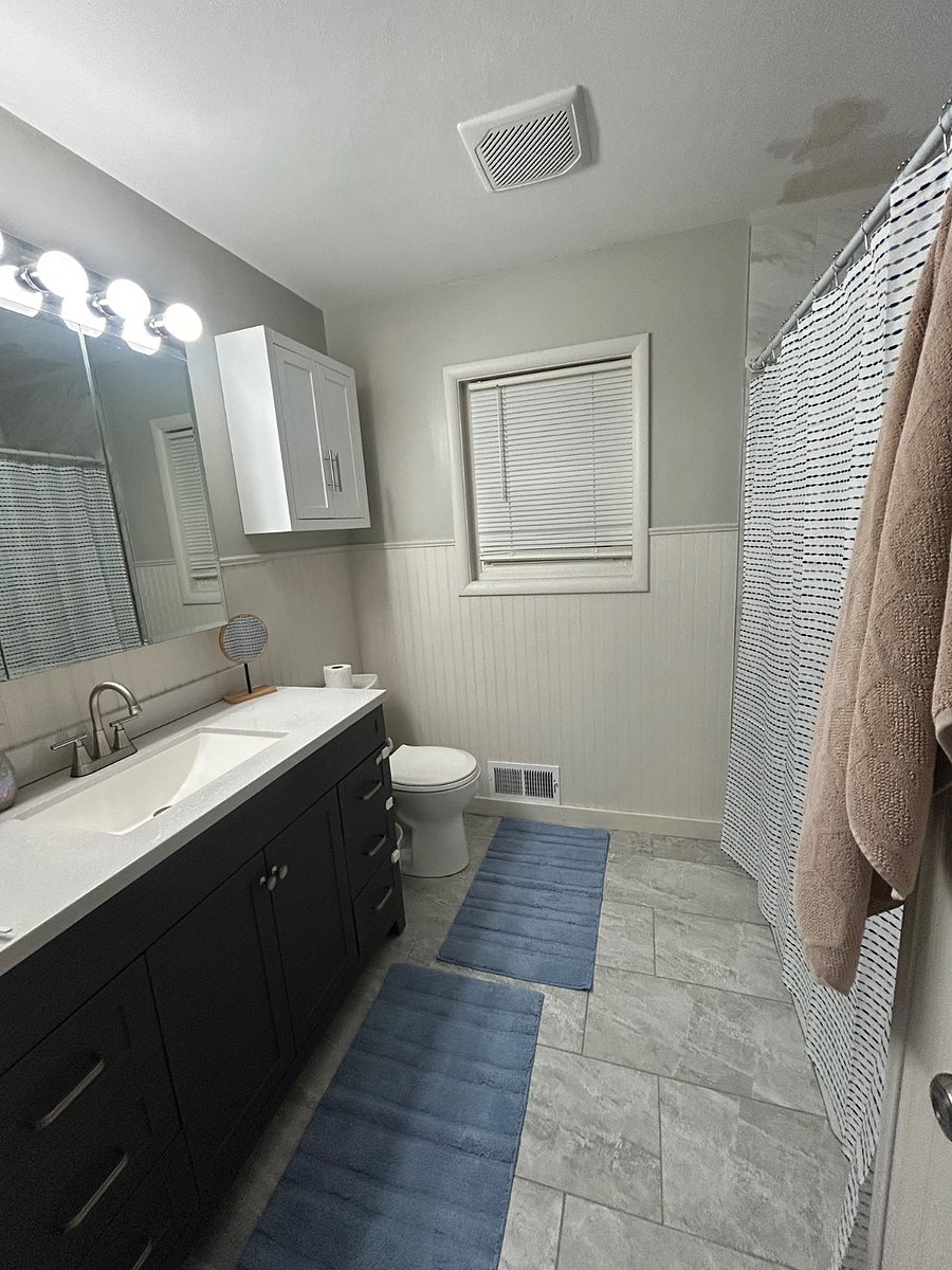 Full bathroom