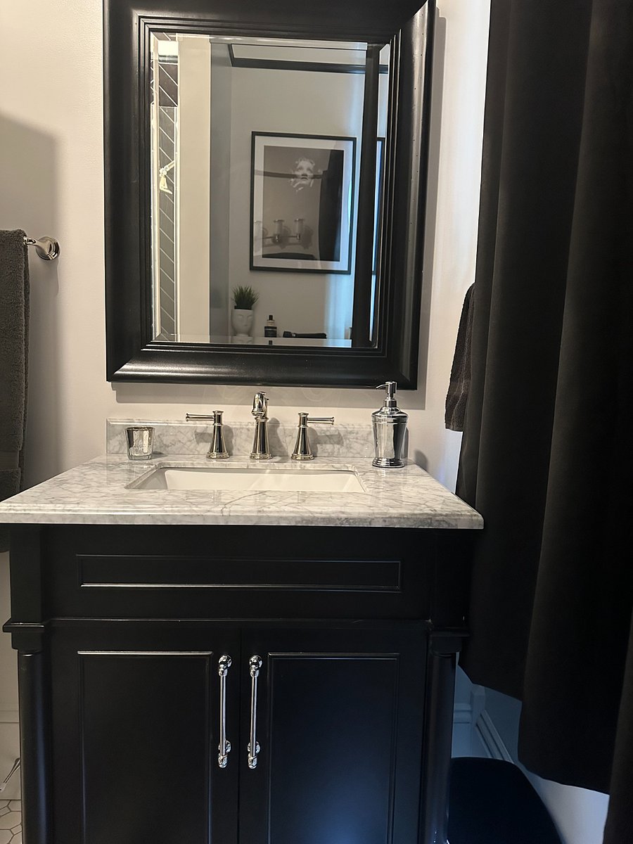 2nd Floor Guest Bathroom