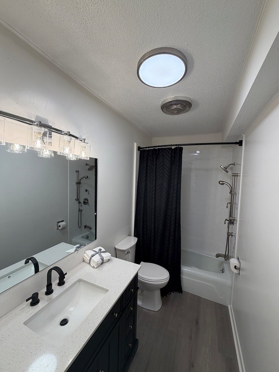 Lower level bath
