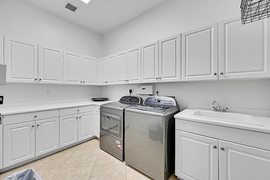 Furnished Finder property 1009295_1 photo 31