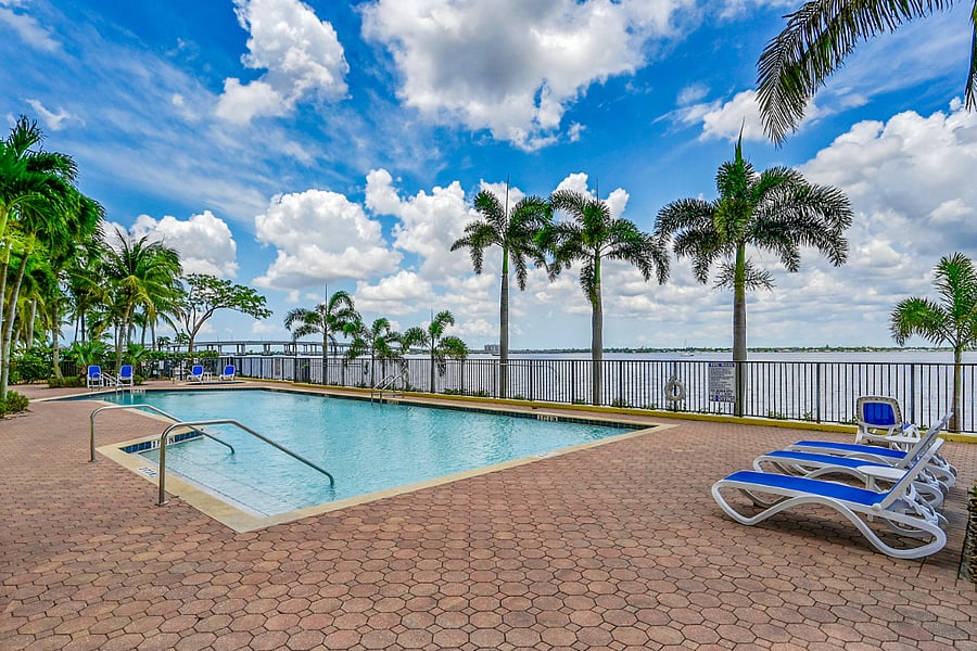 Furnished Finder property 1009295_1 photo 47
