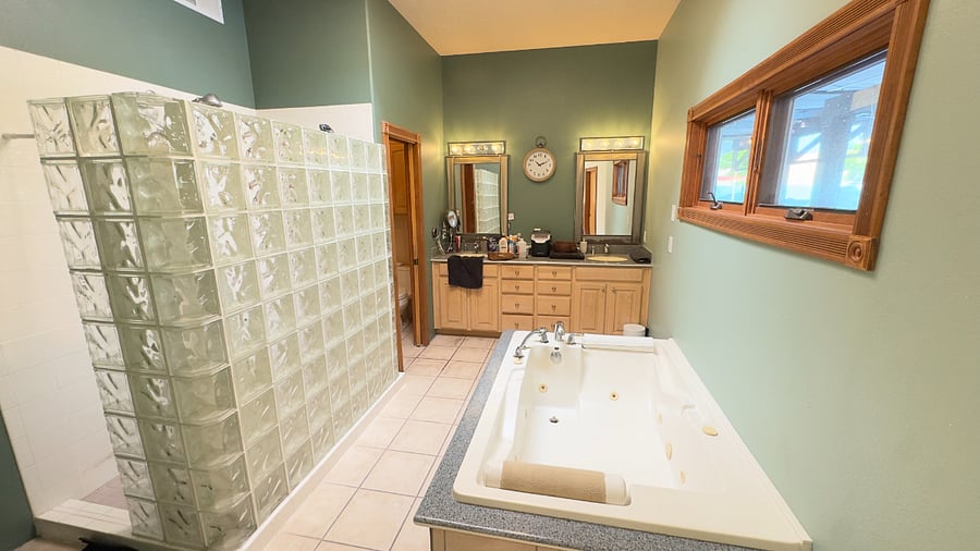 Furnished Finder property 1009356_1 photo 10