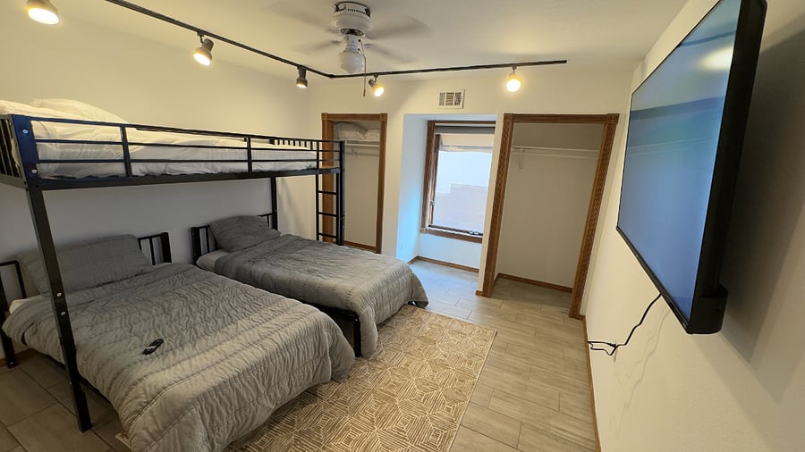 Furnished Finder property 1009356_1 photo 14