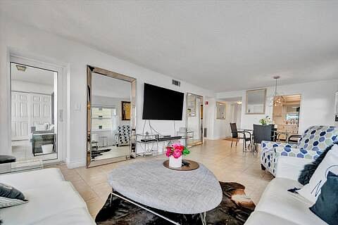 Furnished Finder property 1009359_1 photo 7