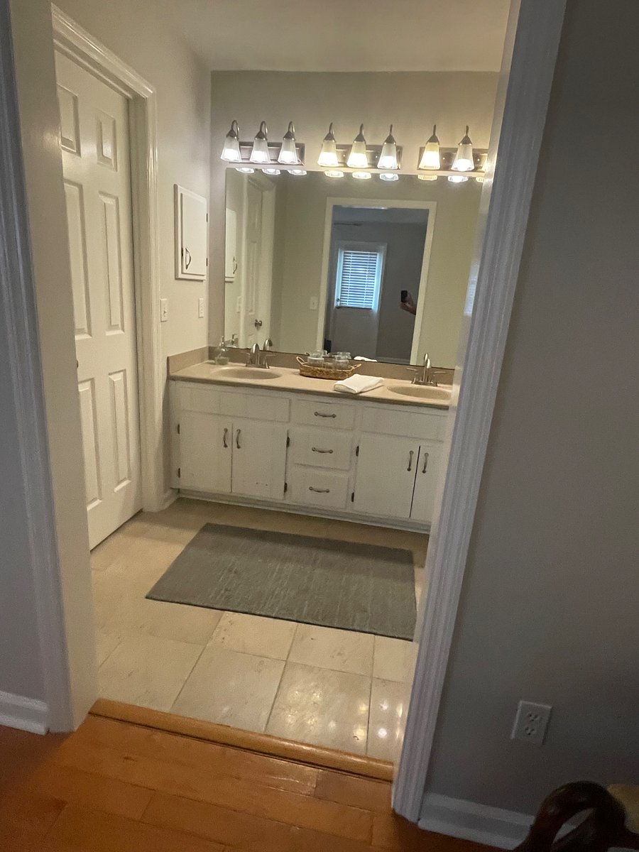 Furnished Finder property 1009372_1 photo 12
