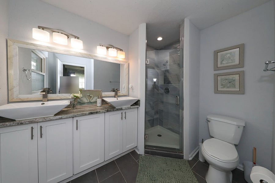 Sea Glass private bath