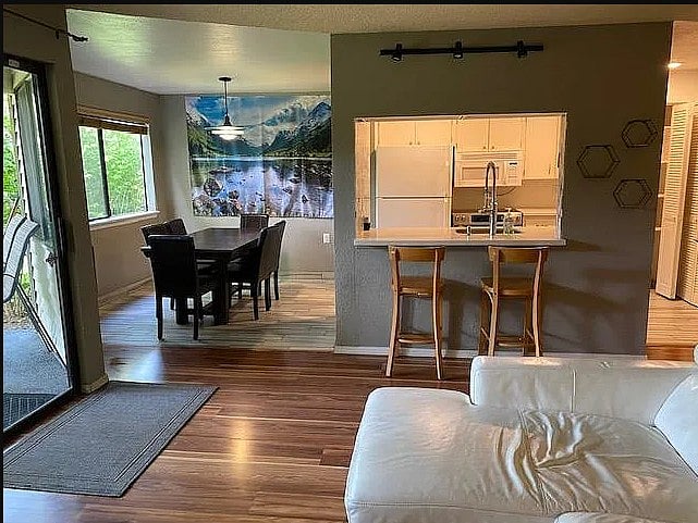 Furnished Finder property 1009436_1 photo 4
