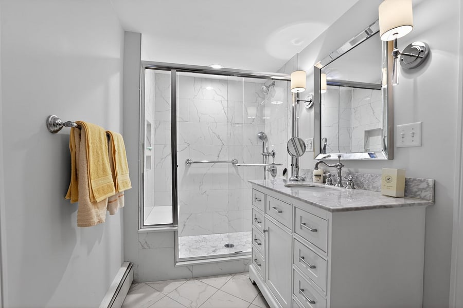 2nd Floor Bathroom