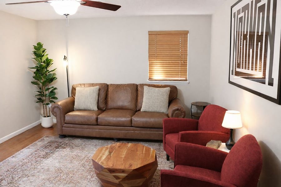Furnished Finder property 1009445_1 photo 3