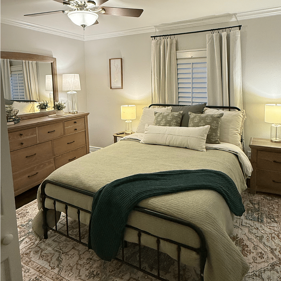 Bedroom 1 - Queen Nectar Hybrid mattress