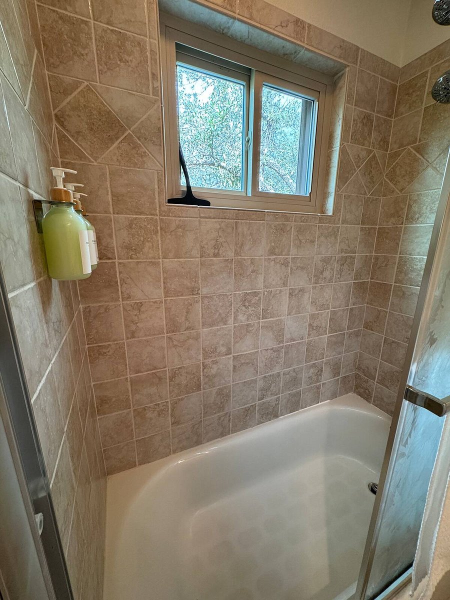 Furnished Finder property 1009467_1 photo 16