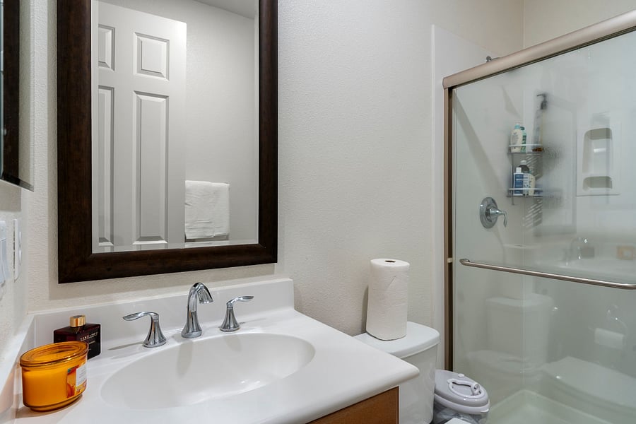 Bathroom#1- Full bathroom conveniently located next to the downstairs bedroom