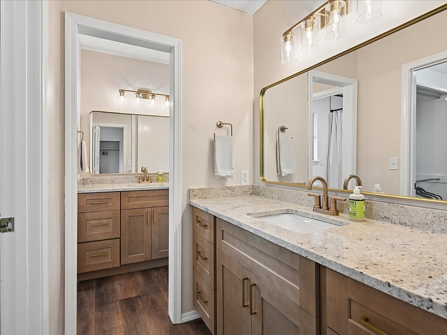 Furnished Finder property 1009497_1 photo 39