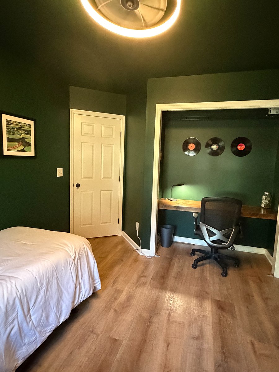 Office/ Guest room