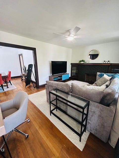 Furnished Finder property 1009507_1 photo 3