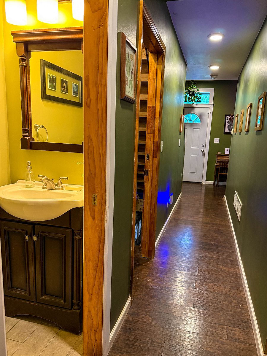 First-floor half bathroom 