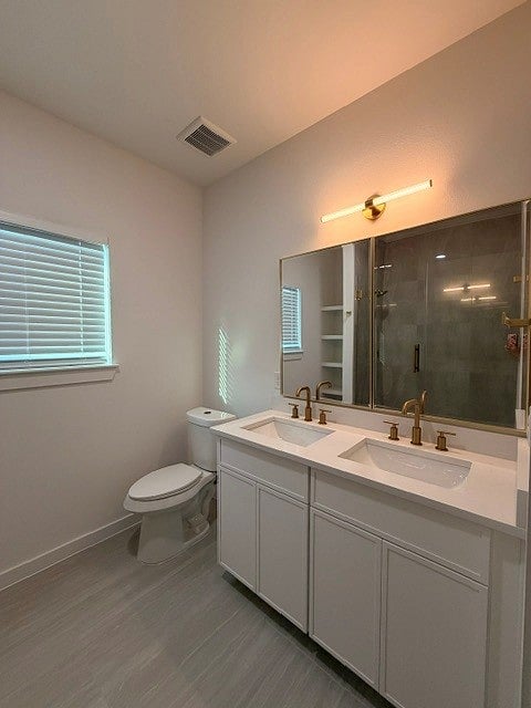 Dual Sink (Bathroom 2)