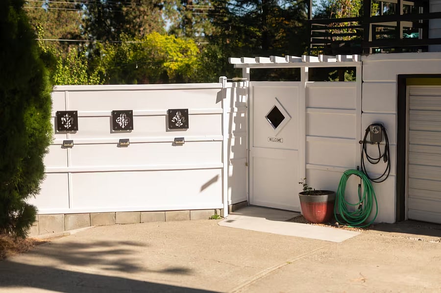 Your parking space and gate to apartment