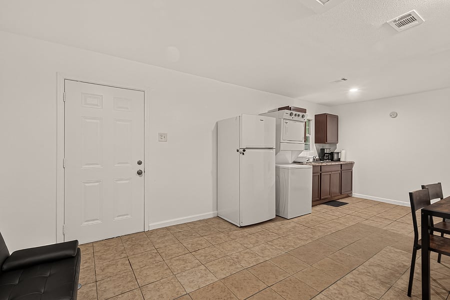 Furnished Finder property 1009561_1 photo 2