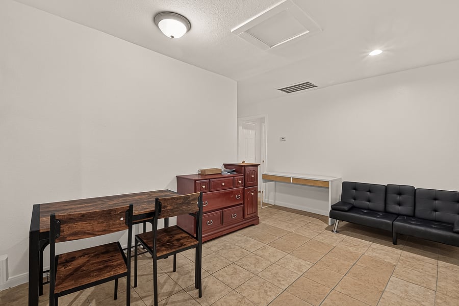 Furnished Finder property 1009561_1 photo 3