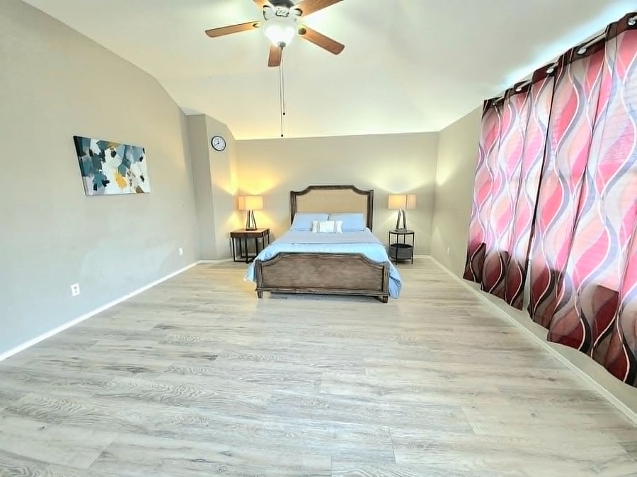Master bedroom 