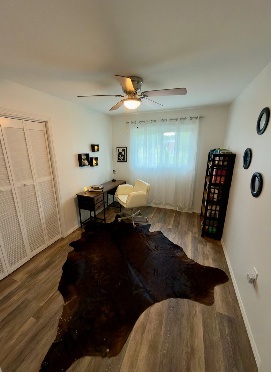Office / bedroom 