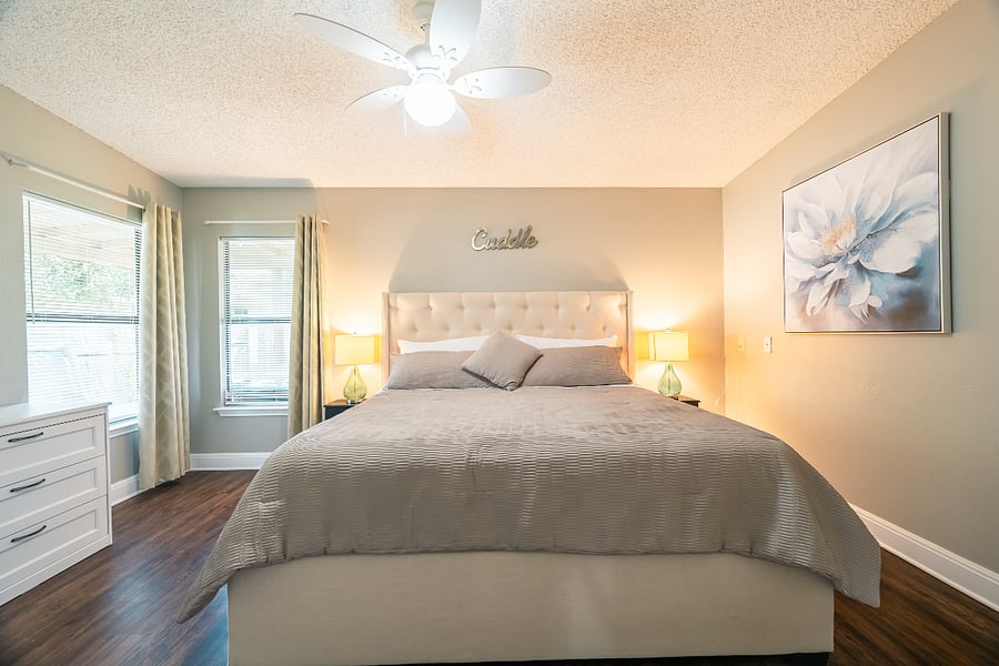 Bedroom 4 with King Bed