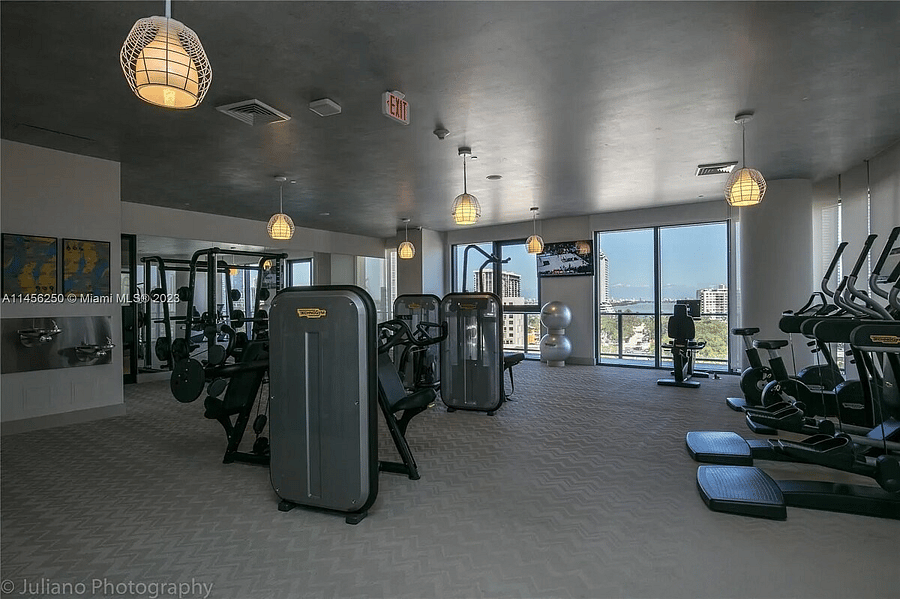 Furnished Finder property 1009595_1 photo 13