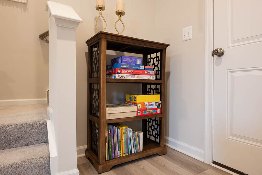 Rec room. Books and games