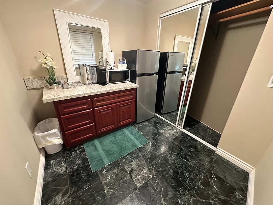Furnished Finder property 1009670_1 photo 8