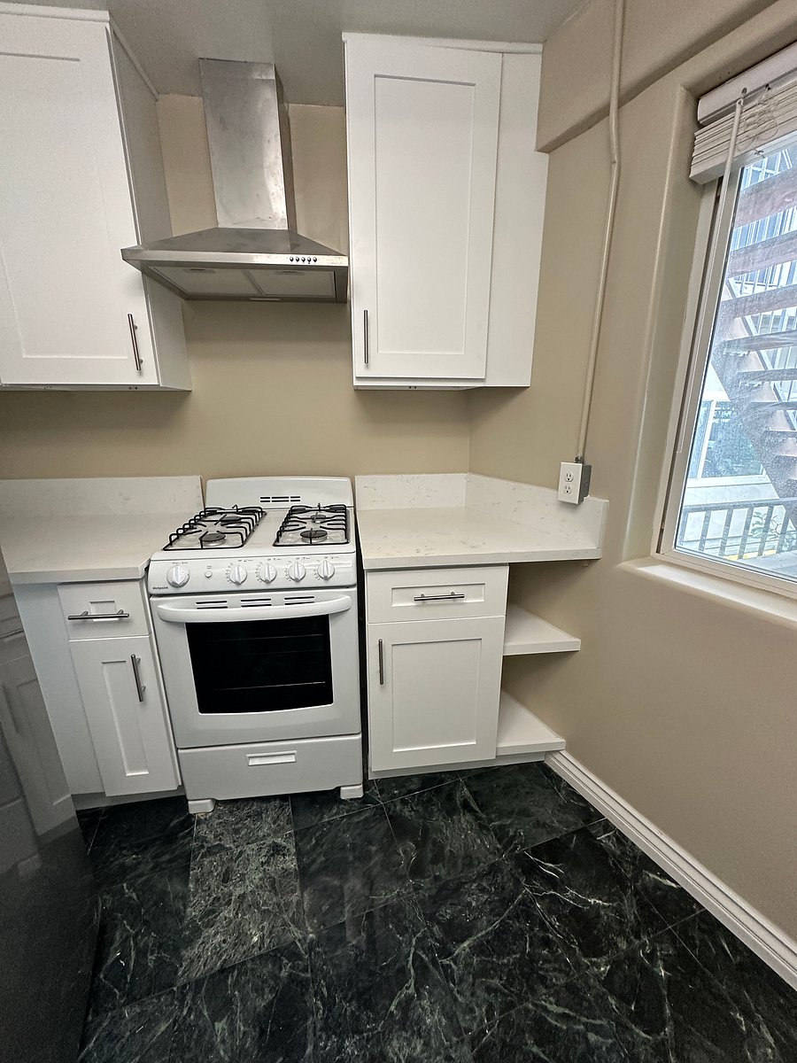 Furnished Finder property 1009670_1 photo 28
