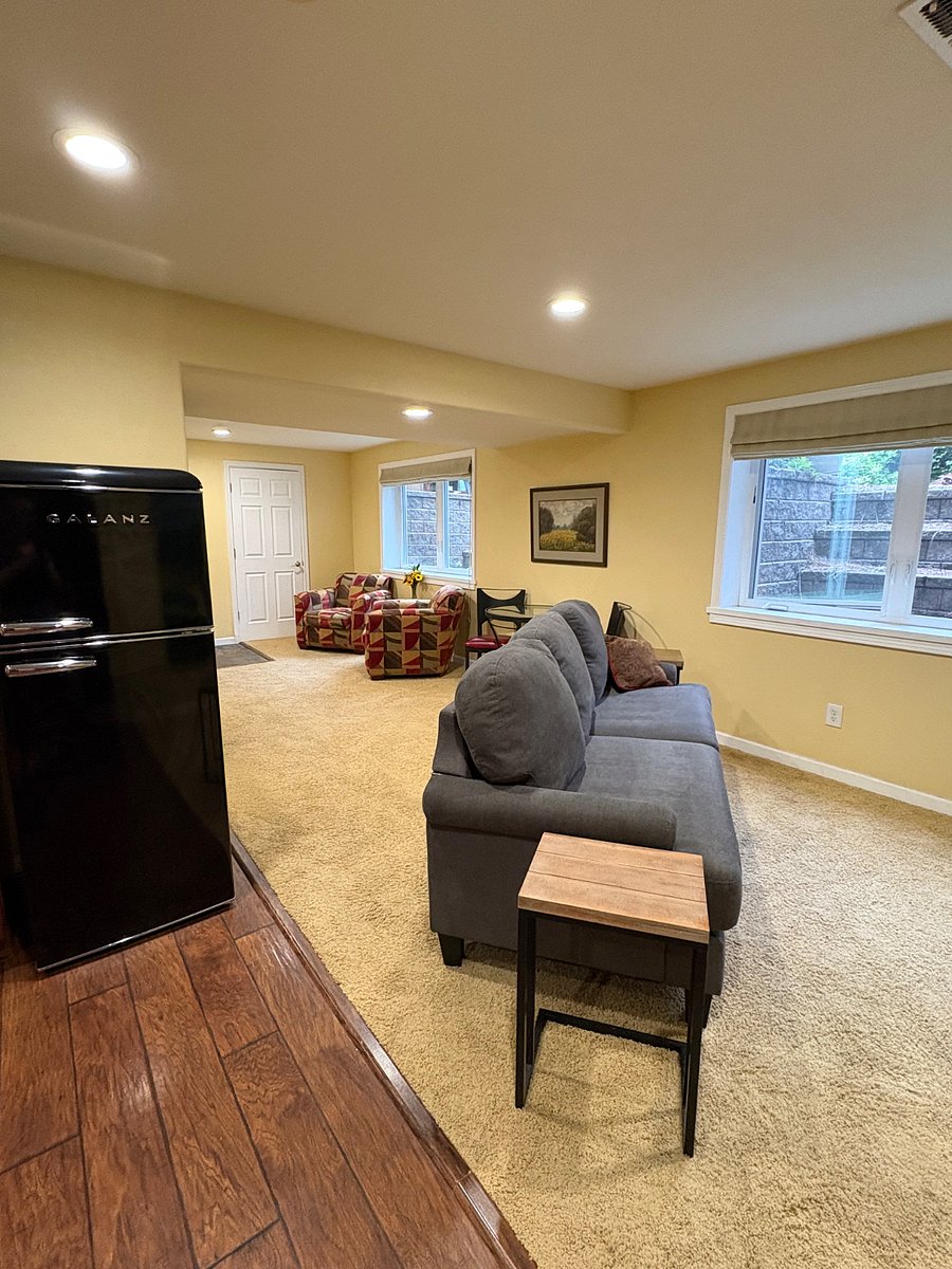 Seating area from kitchen