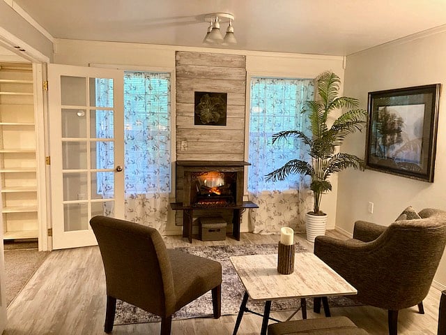 Electric Fireplace, Dimplex, very realistic and also produces heat if desired
