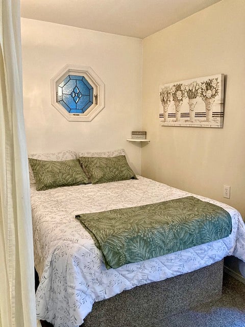 Bedroom with light cancelling drapes