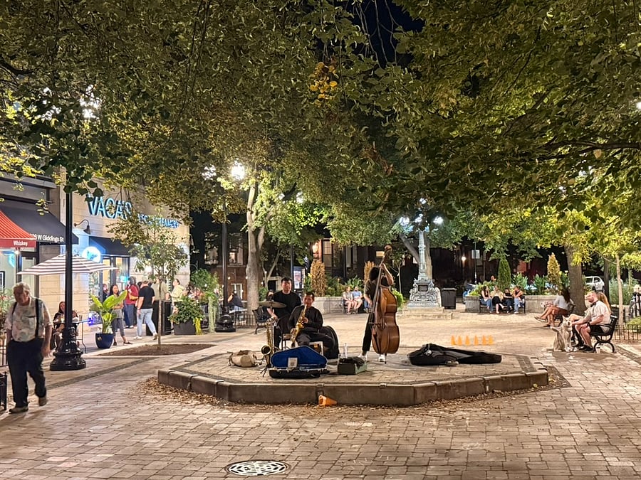 Lincoln Square - one of Chicago's most charming neighborhoods