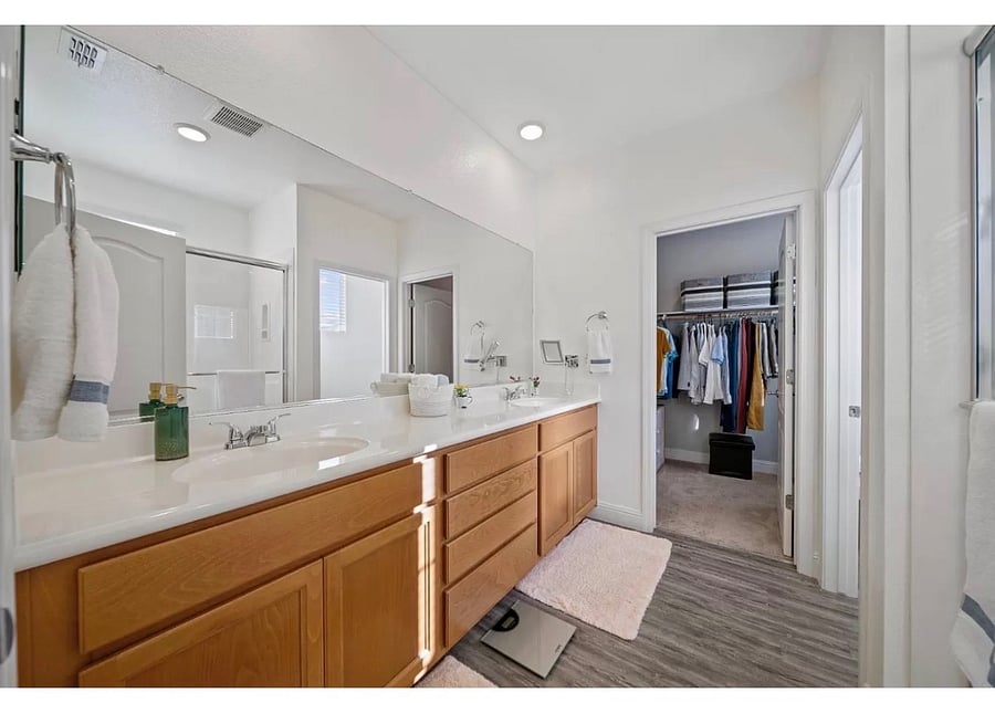 Furnished Finder property 1009800_1 photo 2