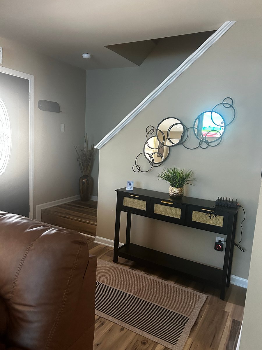 Furnished Finder property 1009811_1 photo 29