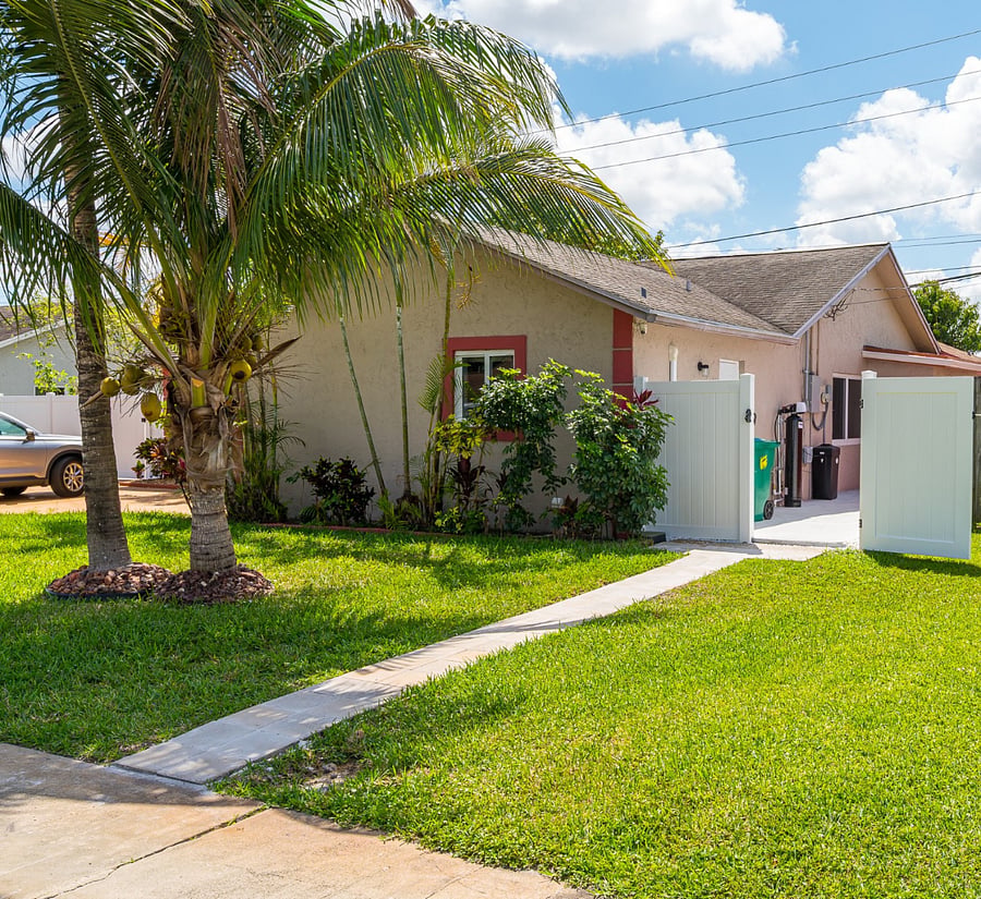 Furnished Finder property 1009828_1 photo 3