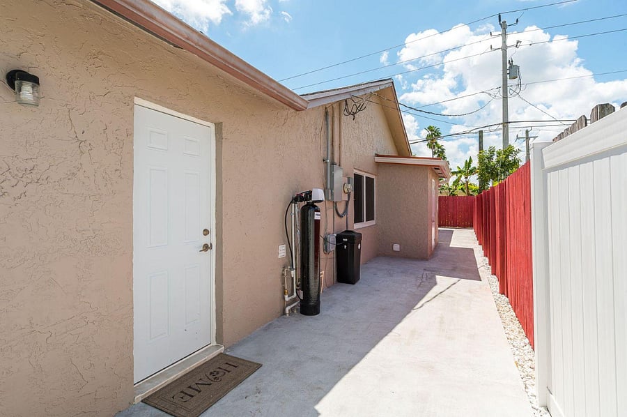 Furnished Finder property 1009828_1 photo 4