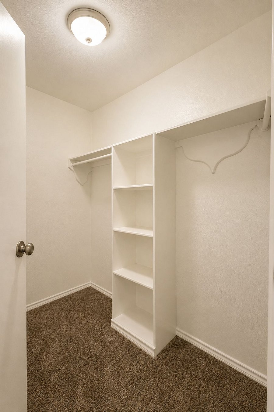 Furnished Finder property 1009854_1 photo 11