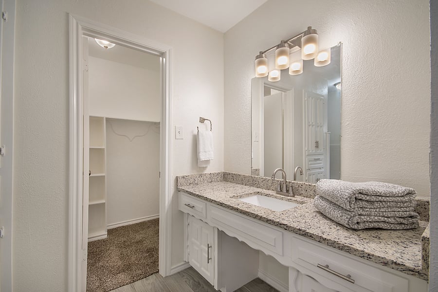 Furnished Finder property 1009854_1 photo 23