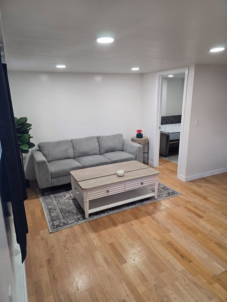 Furnished Finder property 1009866_1 photo 2