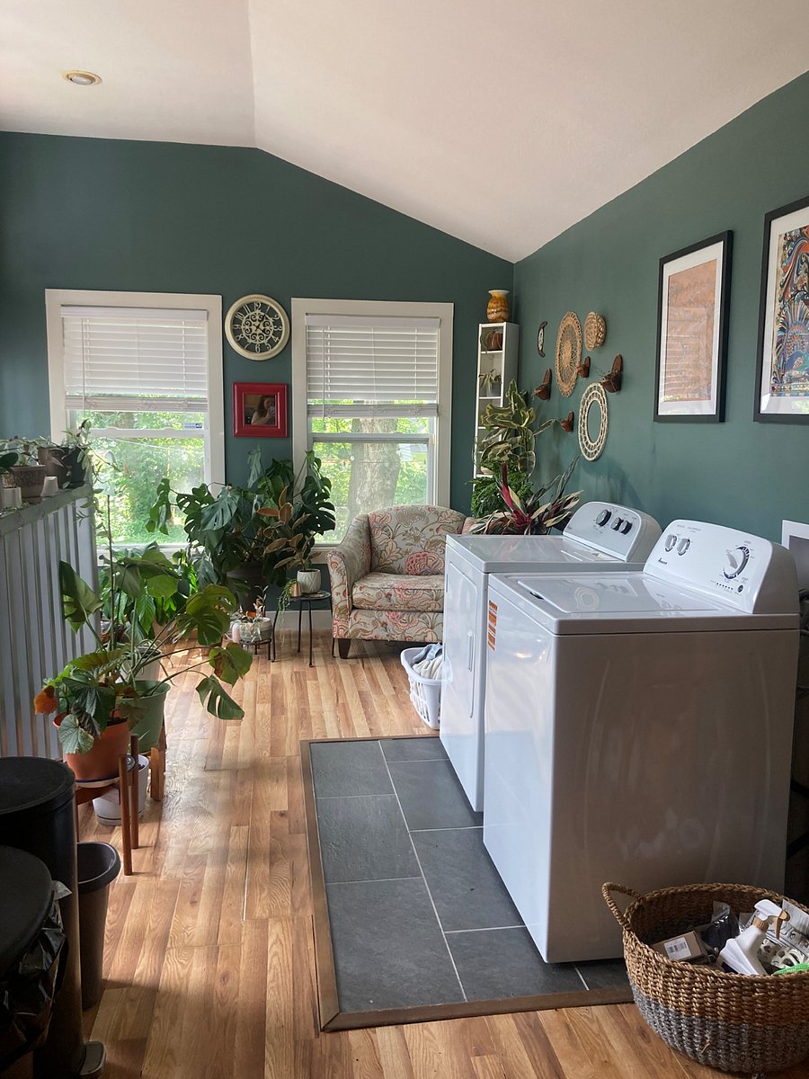 Laundry and reading corner