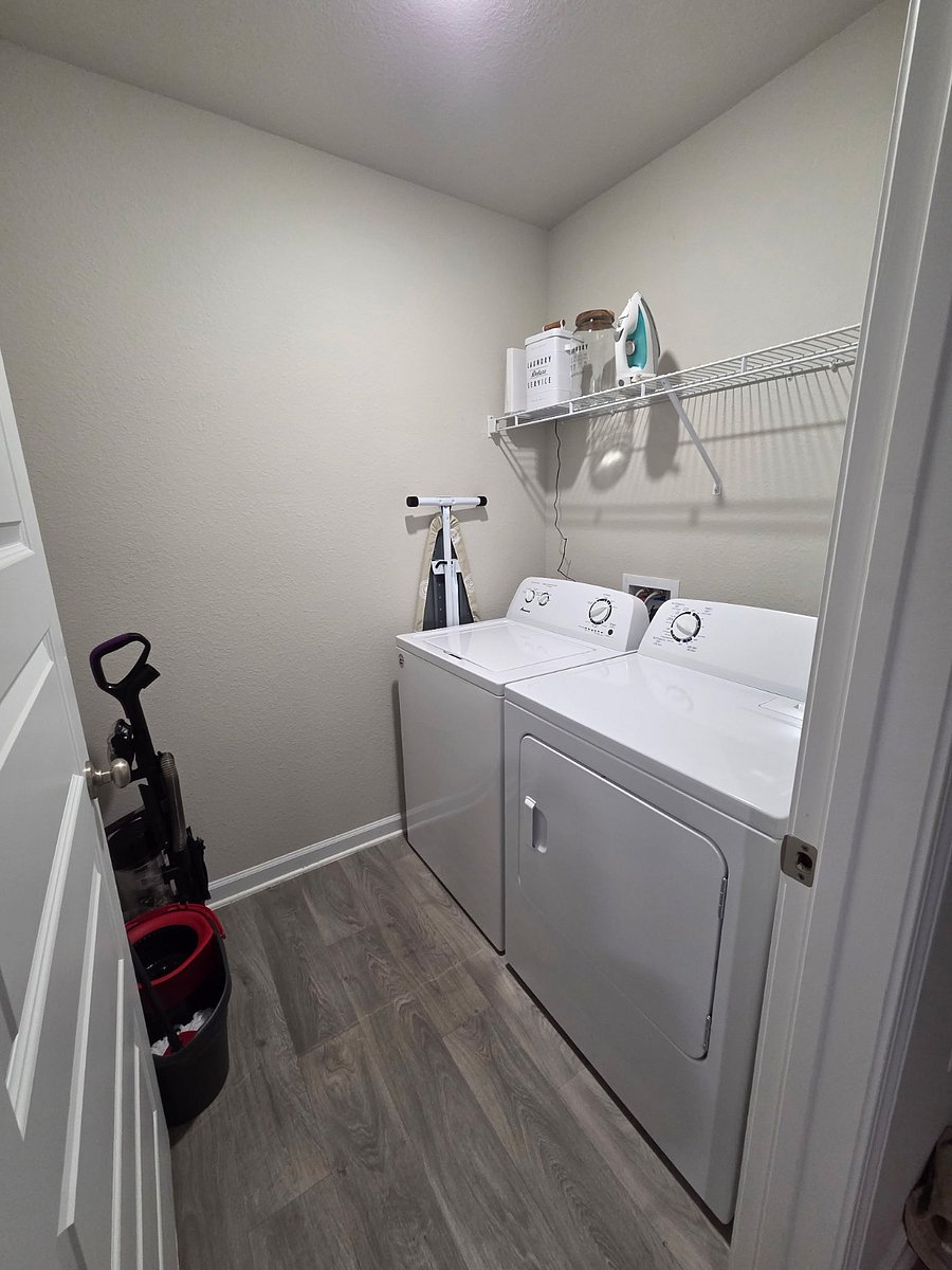 Furnished Finder property 1009884_1 photo 23