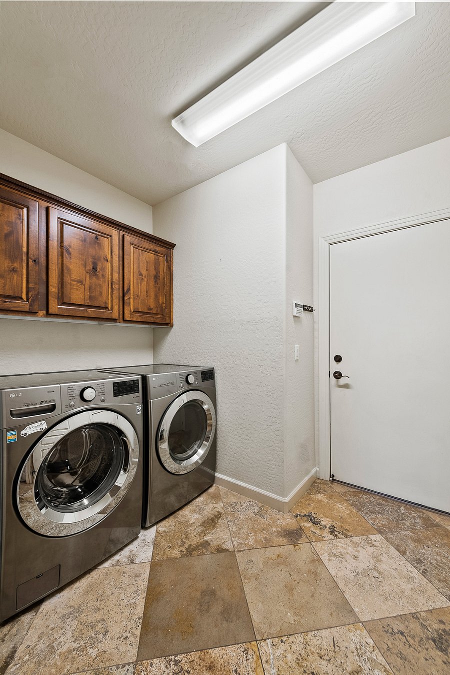 Furnished Finder property 1009932_1 photo 27