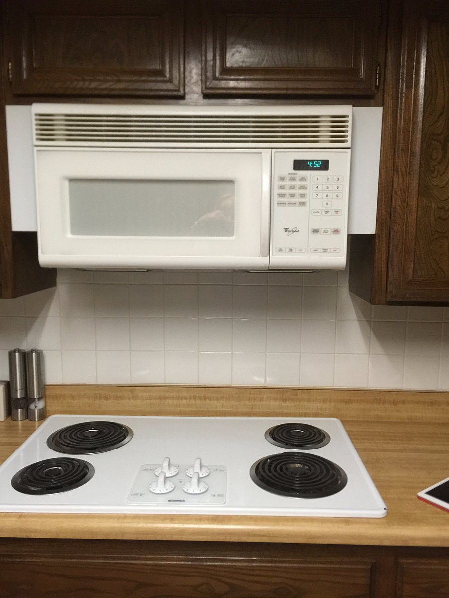 Electric stove and electric double oven, microwave and air fryer.