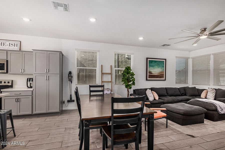 Furnished Finder property 1009959_1 photo 3