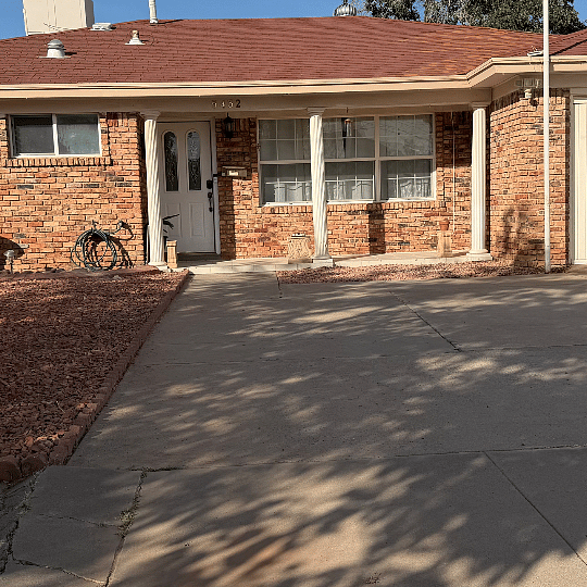 3 bedroom home with 2 baths