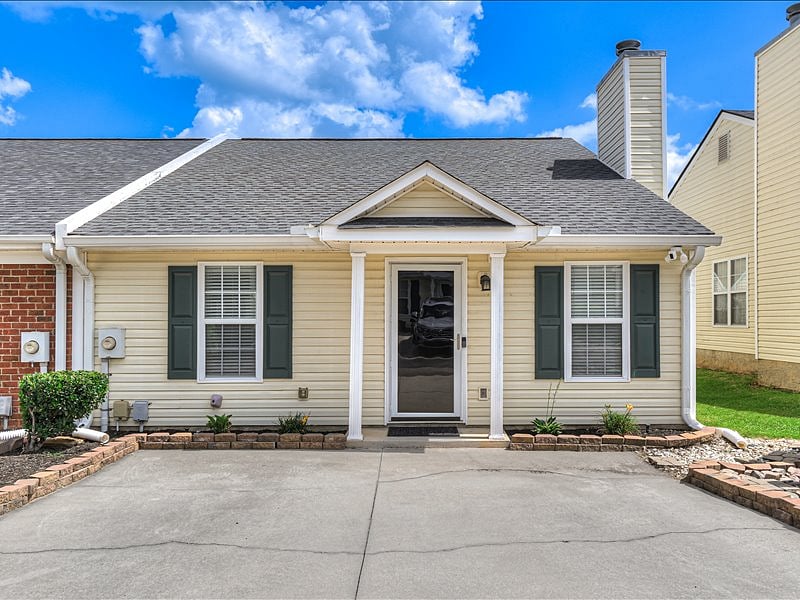Front Town Home with 2 Car Parking