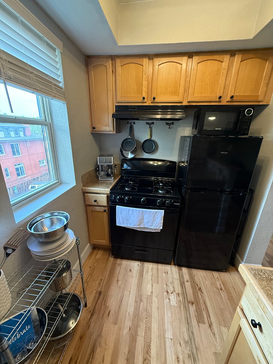Furnished Finder property 1010087_1 photo 13